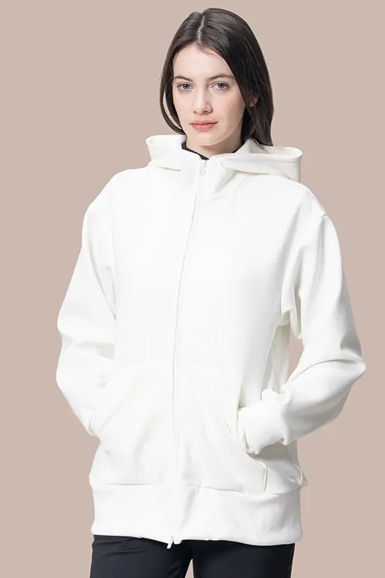 Ribbed hoodie in a space material, featuring a relaxed fit and comfortable hood.