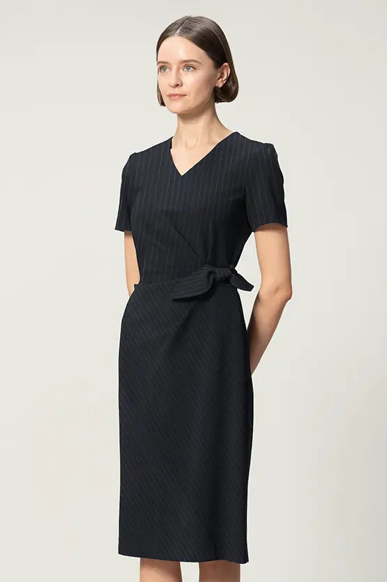Active Stretch: V-neck daily dress