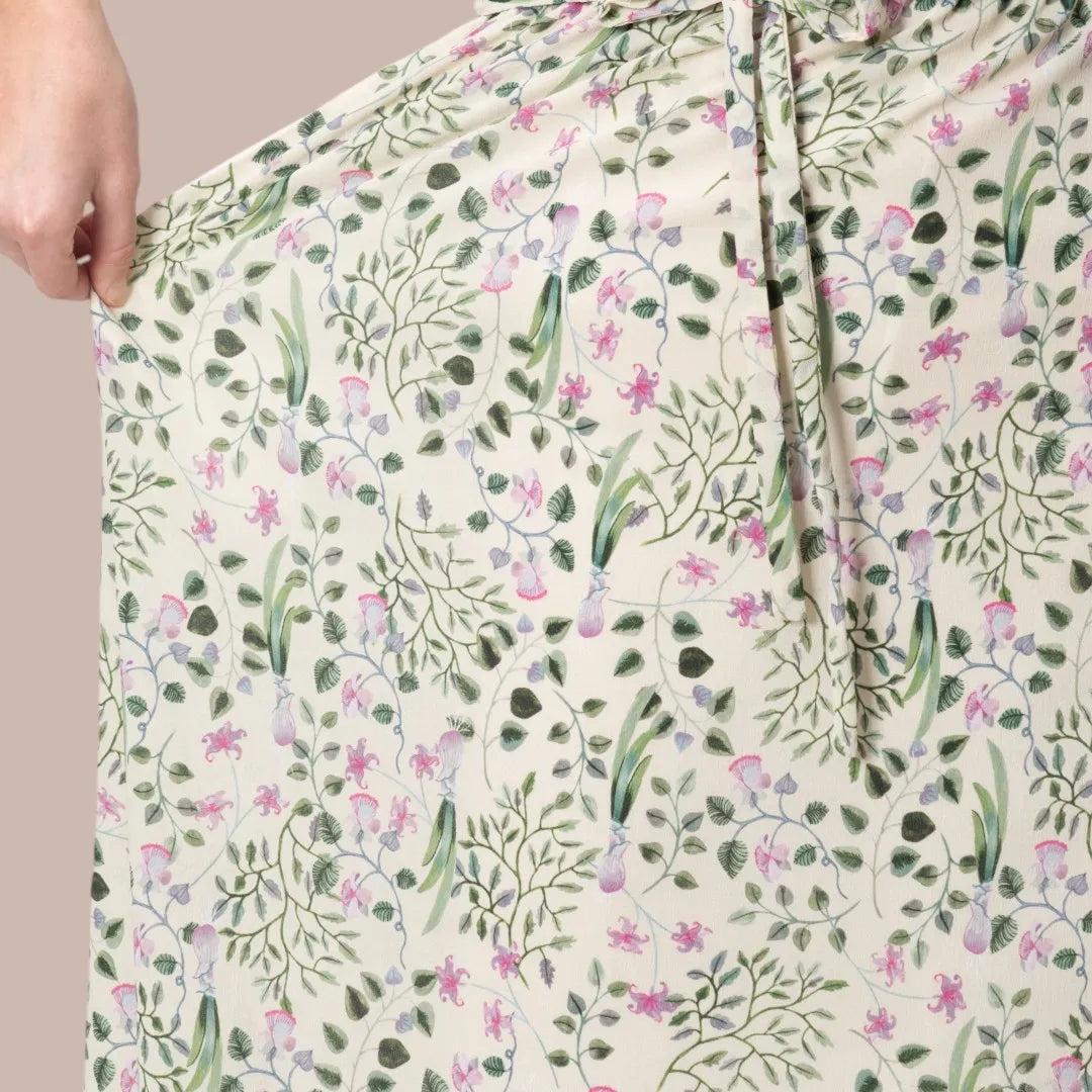 Enjoy a comfortable and elegant day in stretch chiffon