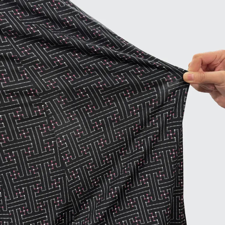 Retains body heat, keeps you warm