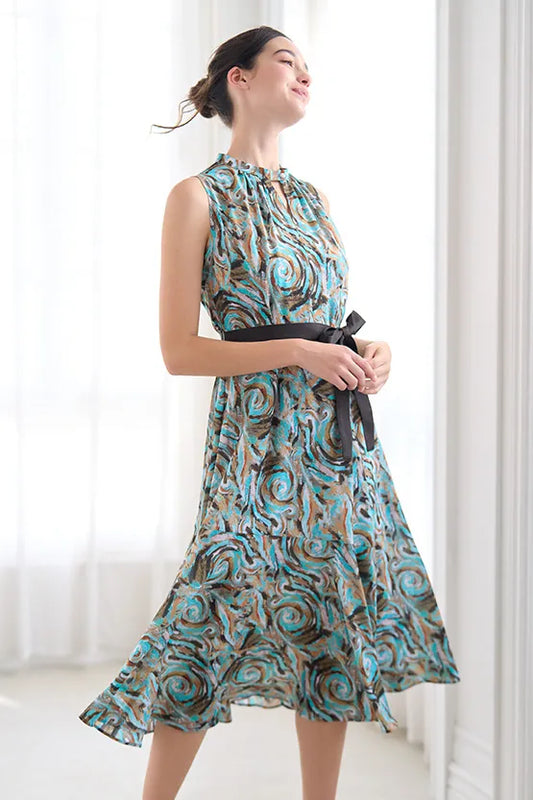 Stretch Chiffon: Long Mermaid Dress in a flowing, elegant silhouette.