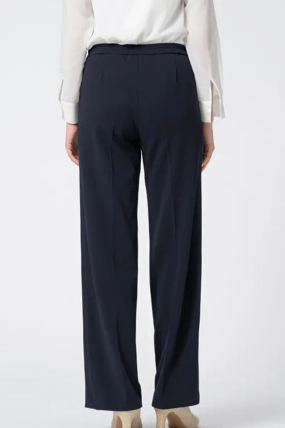 Comfort Georgette: Straight Pants