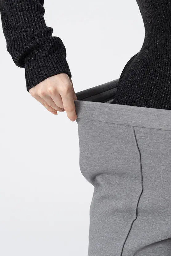 Marshmallow Tech: Straight Wide-Leg Pants
