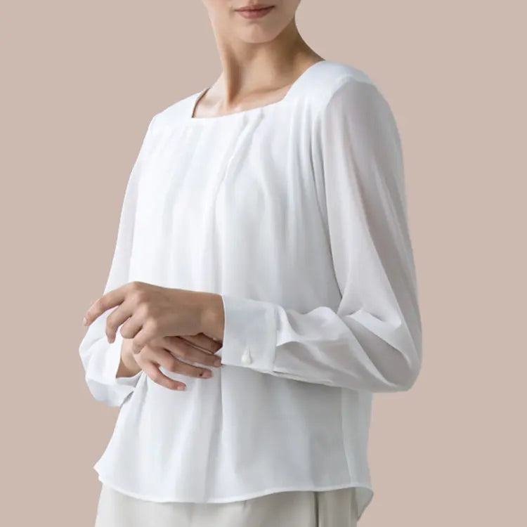 Perfectly proportioned length that creates an effortlessly elegant silhouette without tucking