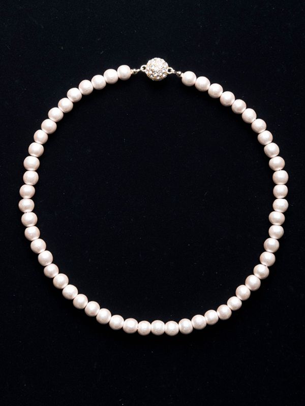 Angel Pink Lightweight Wood Pearl Short Necklace
