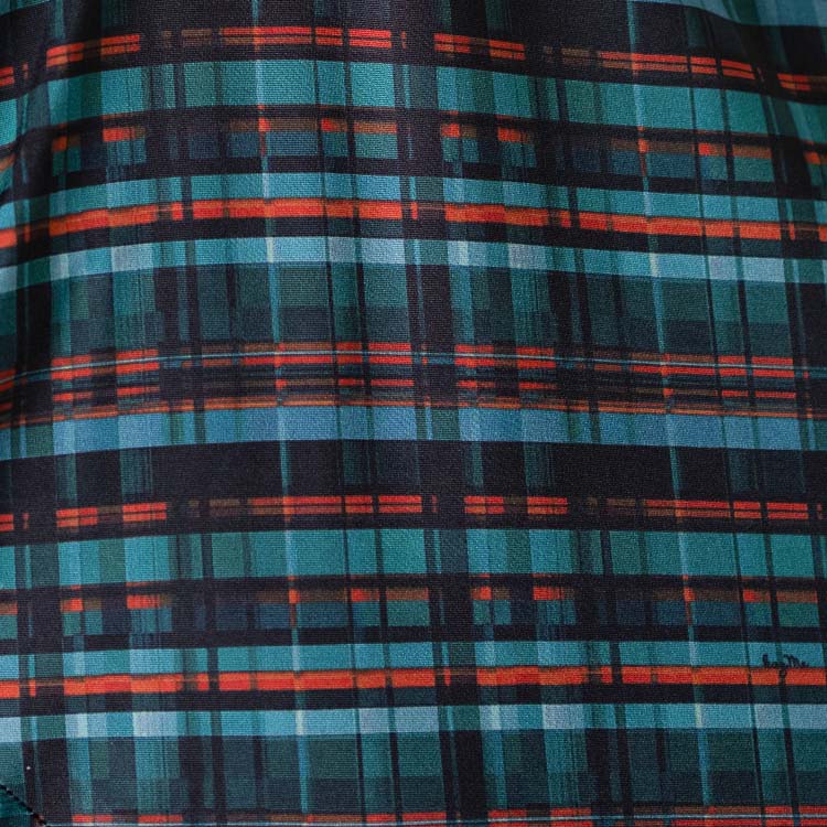 Print inspired by British royal tartan