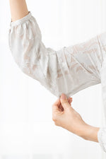 Long Sleeve: Reproduction Decided / Space Material: Gray Chiffon X Black Décolleté Tuck Dress