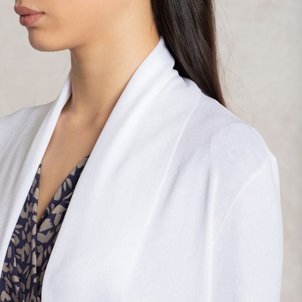 A lined collar for a neat look