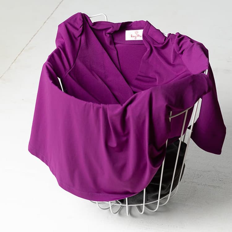 Even if you sweat, you can wash it in your home washing machine to keep it looking nice.
