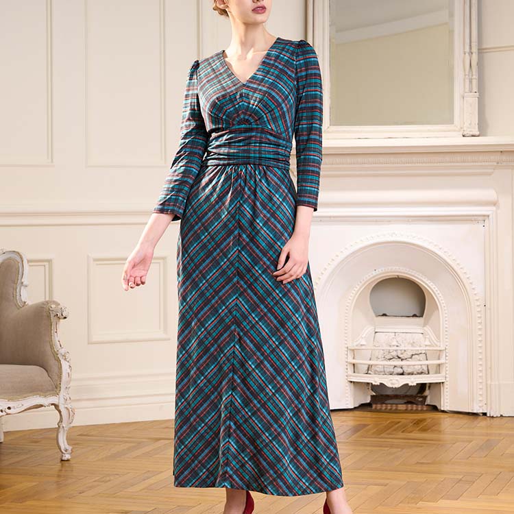 Elegant fit and flare A-line silhouette