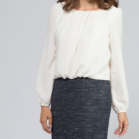 A blouse dress that completes your outfit with just one piece