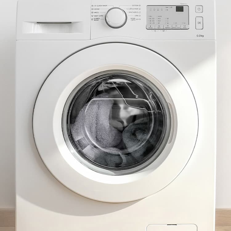 Machine washable at home, keeping it fresh and beautiful even after sweating.