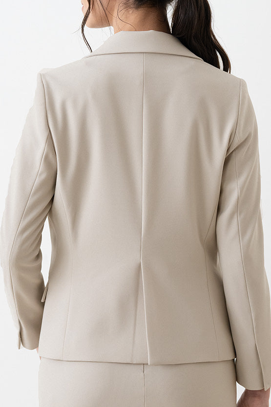 All-Season Material: Smart Stretch Tailored Jacket