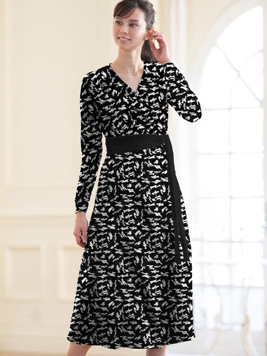 Find Cats Cache-Coeur Ribbon Dress with anti-static petticoat on a mannequin.